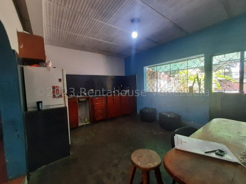 Imagen 10 de 16 de Casa En Venta En Av. Miranda, San Juan De Los Morros. 23-21354