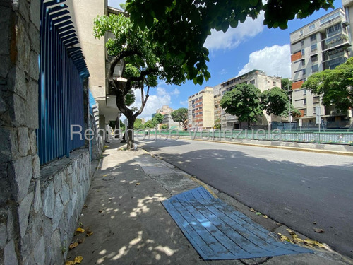 Bello Apartamento En Venta El Bosque Amc