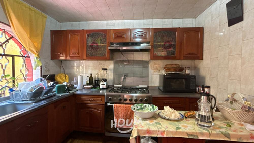 Casa En Villa De Aragón, Gustavo A. Madero Con 5 Recámaras, 250 M², Id: 151522