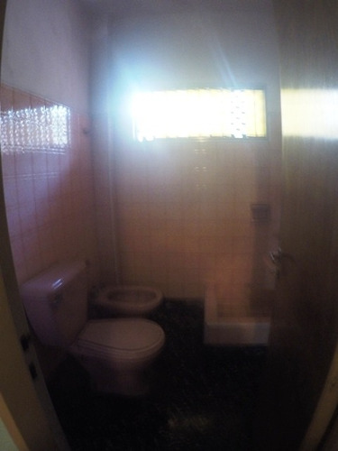 Imagen 8 de 17 de Casa 5 Amb C/dpto Y Patio .venta