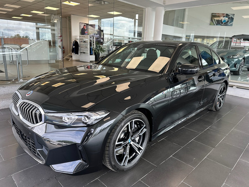 BMW Serie 3 3.0 330i Sedan Sport Line 252cv