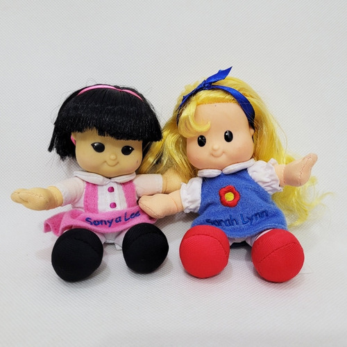 Bonecas Little People  Fisher-price  Sarah Lynn E Sanya Lee 