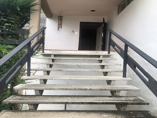 Imagen 3 de 28 de En Venta Espaciosa, Iluminada Y Ventilada Casa Ubicada En La Parte Alta De La Urb. El Marqués.