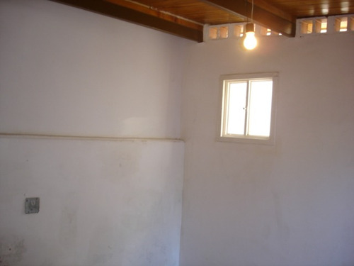 Depósito Para Alquiler En Santa Paula #2159