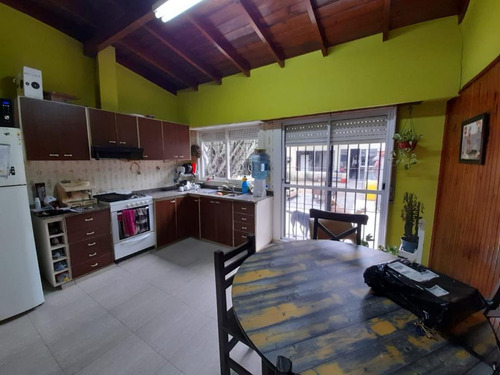 Imagen 4 de 11 de Casa En Venta En Ituzaingo Norte