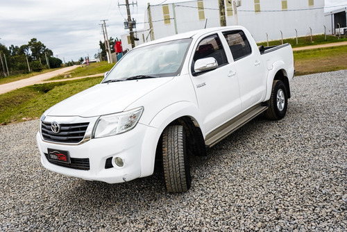 Toyota Hilux 2.7 Cd Srv Vvti 4x2