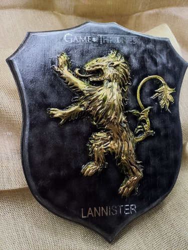 Imagen 1 de 5 de Escudo De Game Of Thrones Z8artes De Diferentes Dimensiones