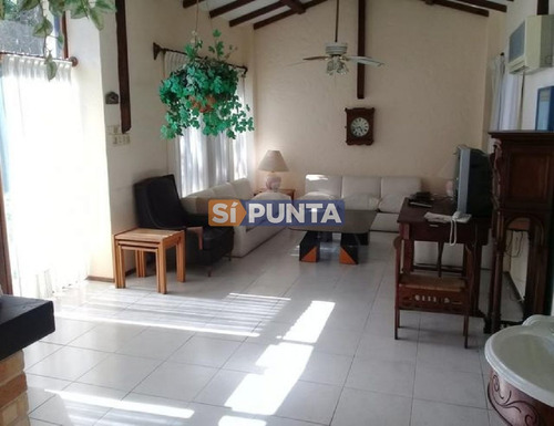 Imagen 3 de 11 de Casa En Alquiler Playa Mansa