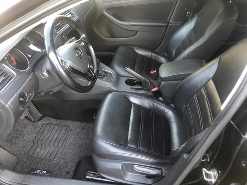 Imagem 13 de 15 de Volkswagen Jetta 2016 1.4 Tsi Comfortline 4p