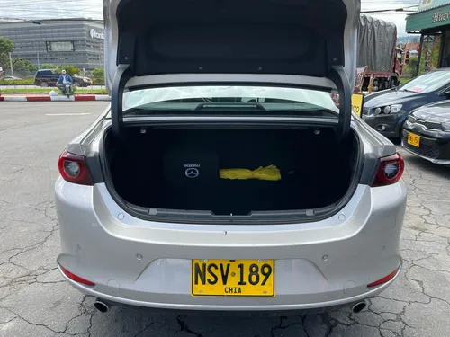Mazda 3 Grand Touring 2.0cc AT AA 4X2