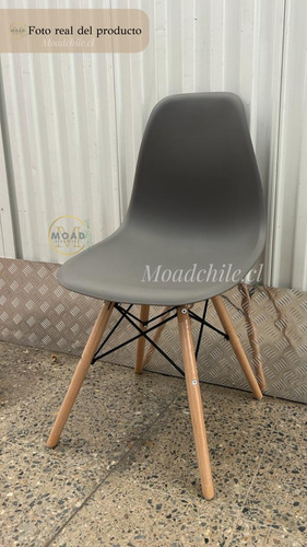 Silla De Comedor Eames Lumax Color Negro, 4 Unidades