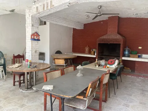 Quinta En Venta En Villas Campestres En Ciénega De Flores N.l. (incluye 3 Casas En El Terreno)