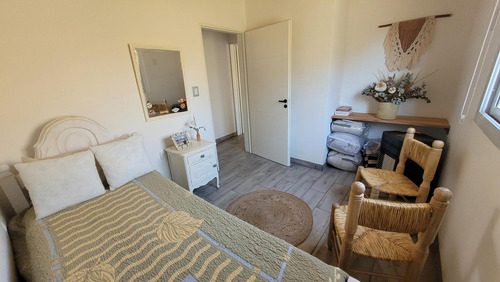 En Venta, Casa De Categoria Amoblada A 500m Del Lago