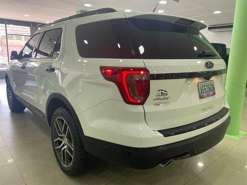 Imagen 2 de 11 de Ford Explorer Sport 4x4