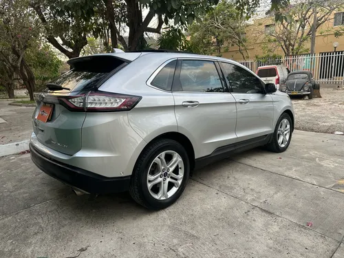 Ford Edge 2.0 Titanium