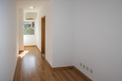 Casa Em Cavalhada Com 3 Dormitórios - Lu429078