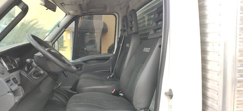 Imagem 7 de 10 de Iveco Daily 35s14 - 2016/16 - Único Dono 245.000 Km Promoção