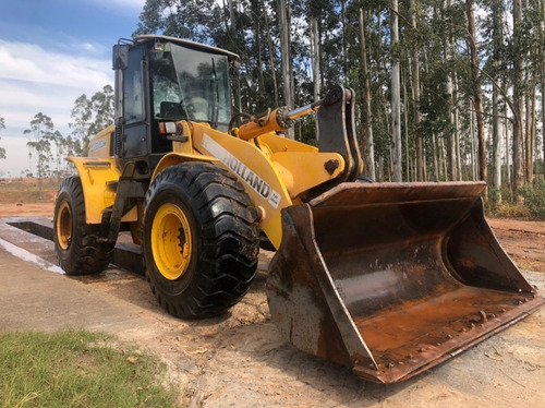 Imagem 1 de 4 de Pá Carregadeira New Holland W 190