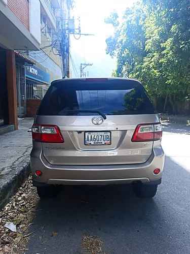 Toyota Fortuner Rs 2010