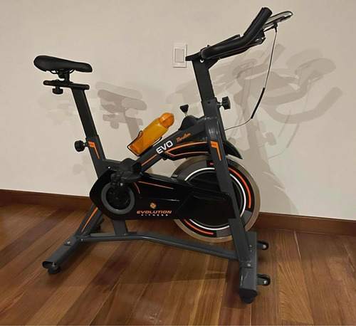 Bicicleta Estática Evolution Fitness