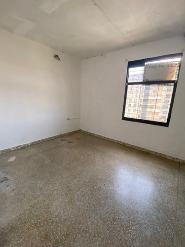 Imagen 16 de 19 de Alquiler Apartamento Resd. Lara, En La Av. Lara C/c Branger