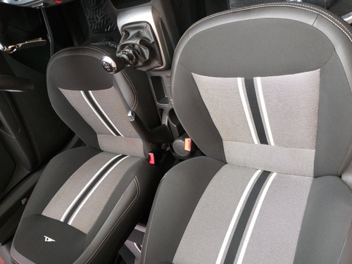 Imagen 5 de 10 de Limpieza De Tapizados E Interior De Autos + Lavado Exterior