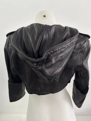 Campera Cuero Crop Capucha Rare Mike & Chris Campera Celebs (Usado)