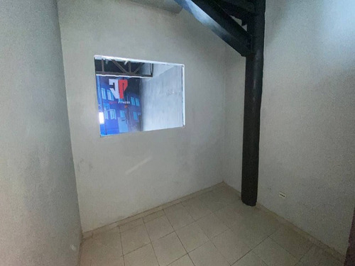 En Venta Local Lecheria Av Costanera Cc Paos