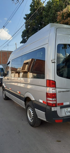 Mercedes Benz Sprinter 415 (executiva) 16 Lugares