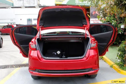 Mazda 2 Touring Sedan 2024