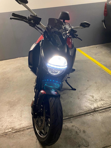 Ducati Diavel Carbon