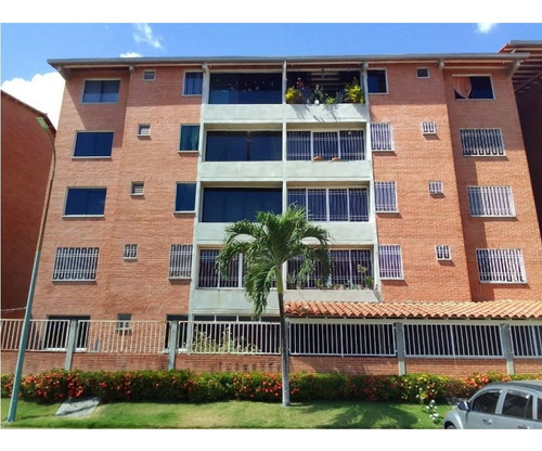 Venta De Apartamento En Guarenas, Tzas De San Pedro 95m2/3h/2b/1pe  Ns