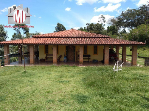 Imagem 4 de 30 de Chácara Com Excelente Espaço De Lazer, Piscina, Pomar Formado, Ótima Casa Com 03 Dormitórios À Venda, 6000 M² Por R$ 850.000 - Rural - Socorro/sp - Ch0649