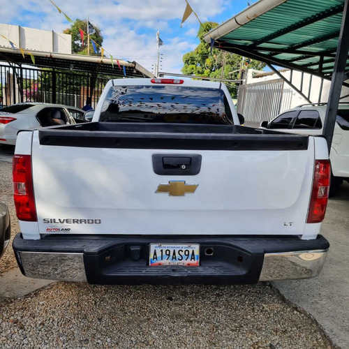 Imagen 2 de 6 de Chevrolet Silverado Lt