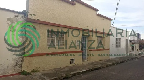 Casa En Venta En Modelo. Cod V61716