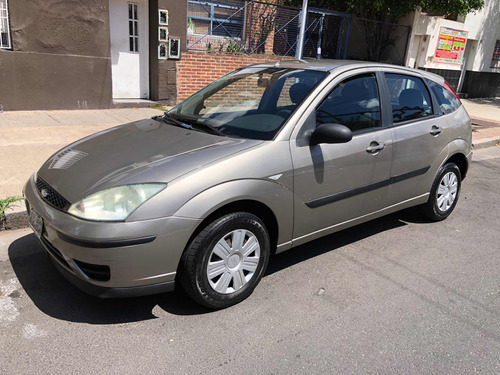 Ford Focus 1.6 Ambiente Mp3