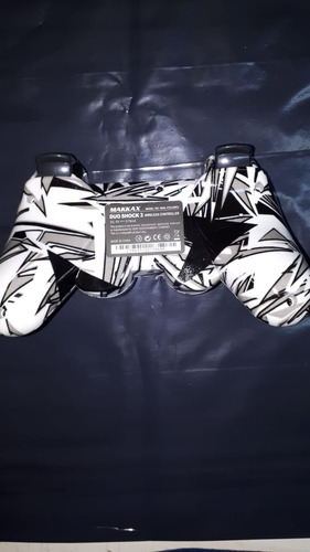 Imagen 4 de 4 de Joy Ps3 Makkax Camu / Vectors