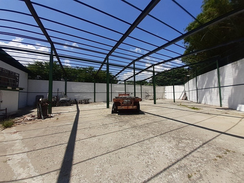 Imagen 2 de 11 de Galpón Alquiler Guatire 800 M2
