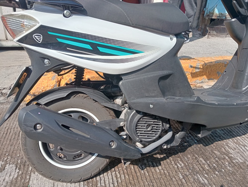 Italika D125