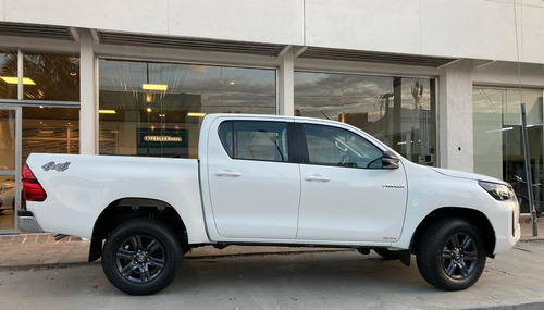 Imagen 15 de 15 de Toyota Hilux D/cabina 2.8 Tdi Sr 4x4 0km My2023 C/ Crucero