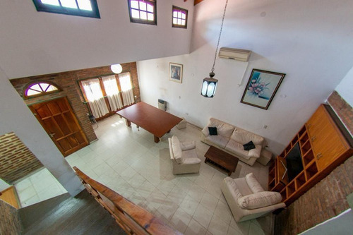 Dúplex En Venta En La Plata, 3 Dormitorios
