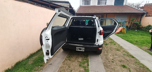 Imagen 8 de 17 de Ford Ecosport 2015 1.6 Se 110cv 4x2