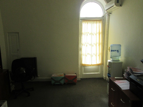 Imagen 8 de 12 de R.e.s.e.r.v.a.d.a Regias Oficinas Ubicadas En El Histórico Edificio -pasaje Urquiza