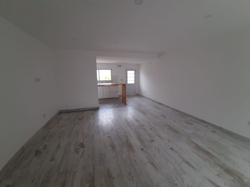 Imagen 5 de 14 de Duplex En Venta En Ituzaingo Norte