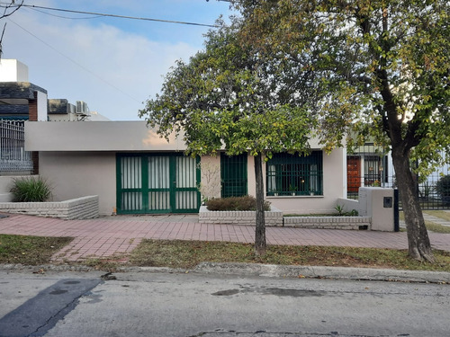 Hermosa Casa En Altos De Villa Cabrera