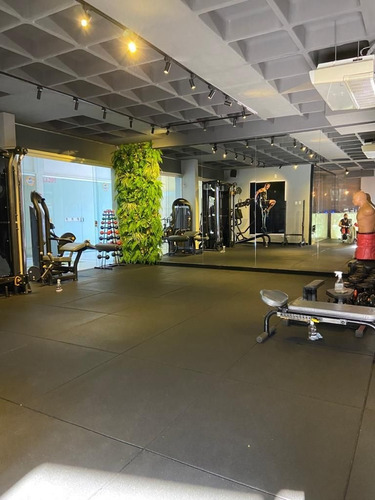 Imagen 8 de 10 de Piso De Caucho 1x1x11mm Para Gimnasio Y Plazas