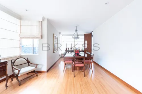 Apartamento En Arriendo En El Chico. Cod A2005