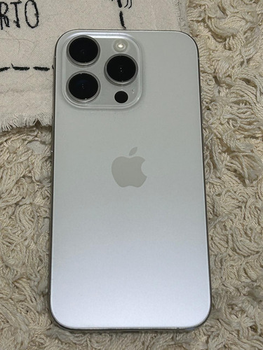 Iphone 15 Pro 128 Gb White Titanium - 90% Bat - En Garantia White Titanium (Usado)