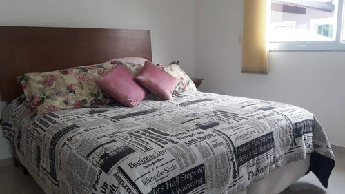 Casa Espaçosa Praticamente Térrea! - Ca17559