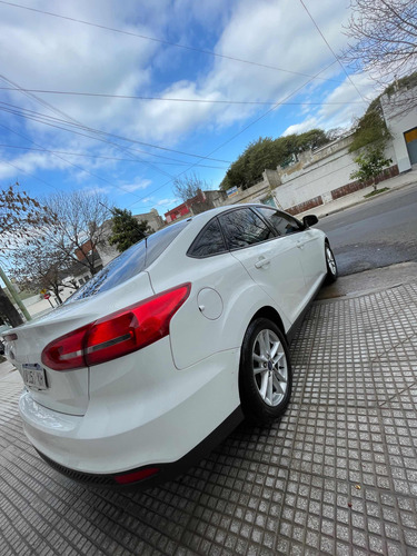Ford Focus III 1.6 Sedan S
